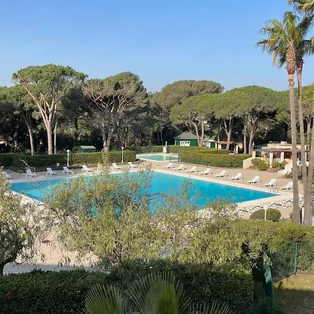 Bel Vue Sur Piscine 1 Fermee Et 1 Espace Cabine